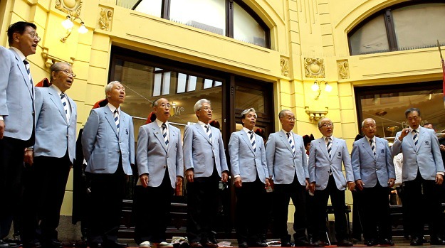 Japanski zbor zapjevao 'U boj, u boj!' i oduševio gra�ane